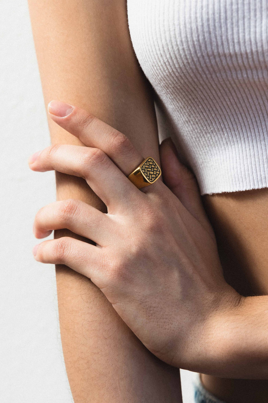 Paragon Signet | Gold