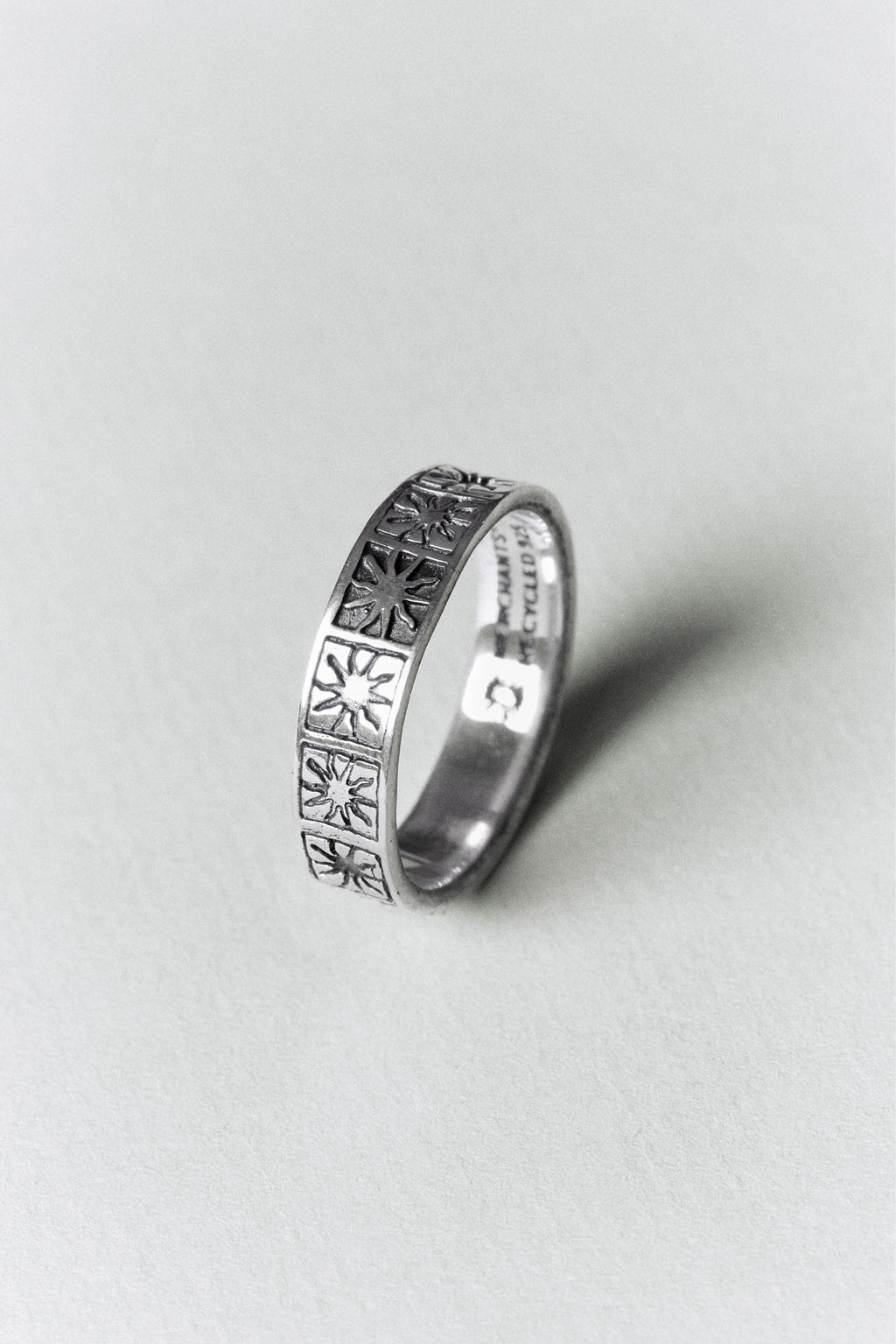 Solstice Band men's silver band ring – detail view 3