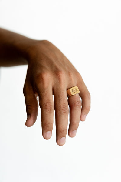 Script Signet Ring | Gold