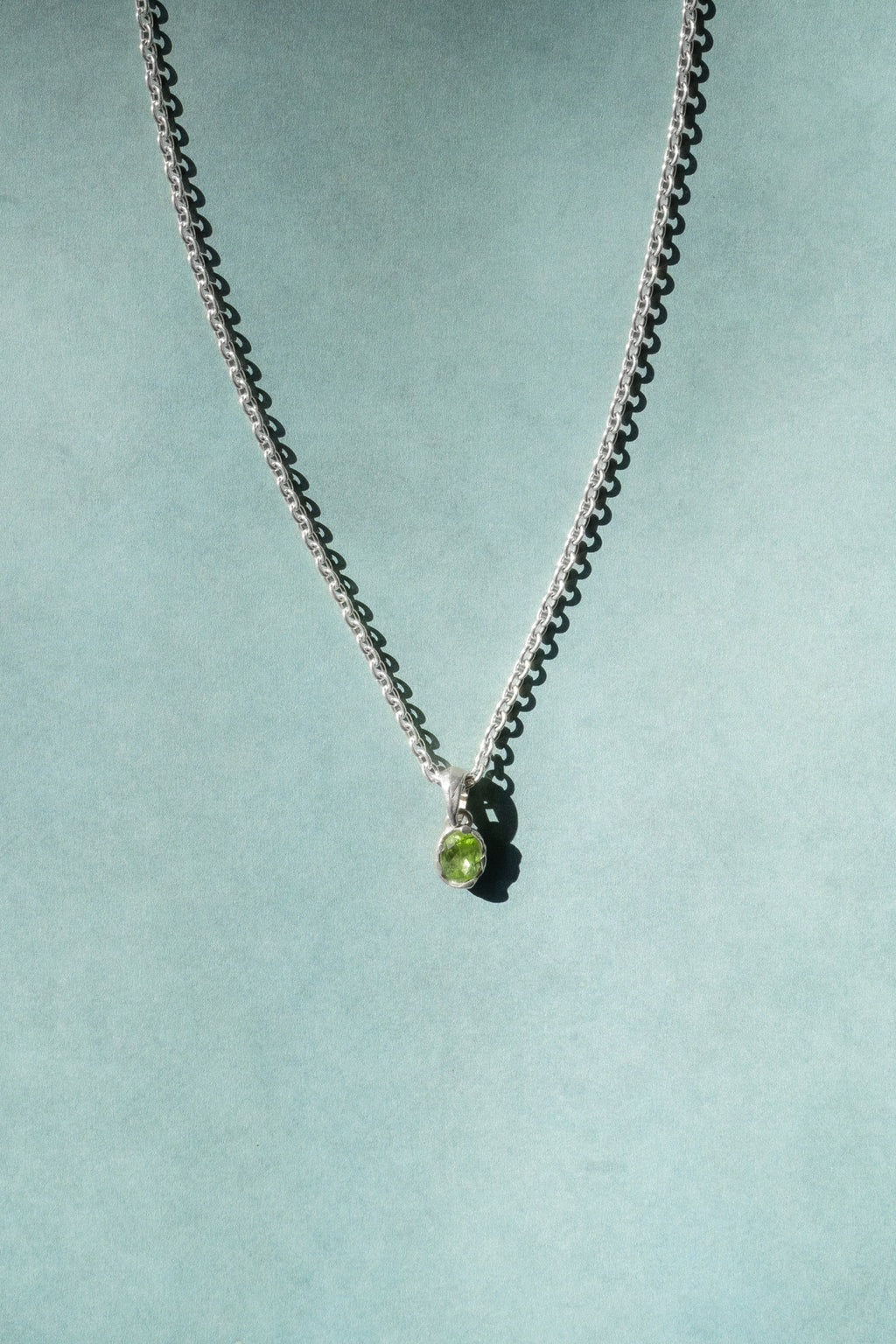 Aalto Pendant Peridot men's silver peridot pendant – detail view 7