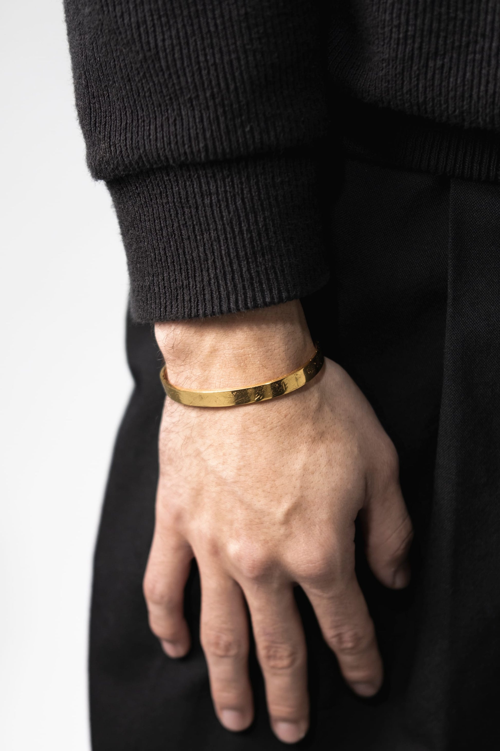 The Sungazer Cuff II | Gold